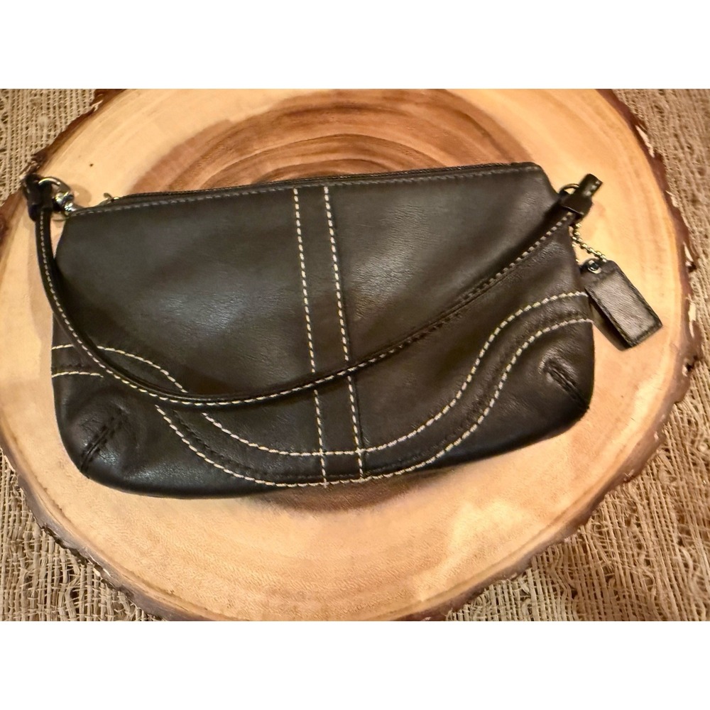 Vintage COACH Black Buckle Wristlet Zip Clutch Pouch Contrast Stitch EUC - Picture 4 of 8